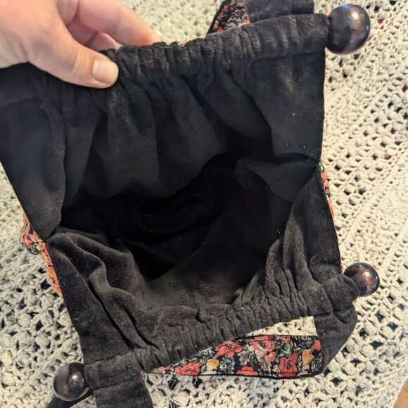 Vintage Wooden Handle Bag Fabric Bermuda Bag Floral Boho MCM Cottage Core - Picture 7 of 7